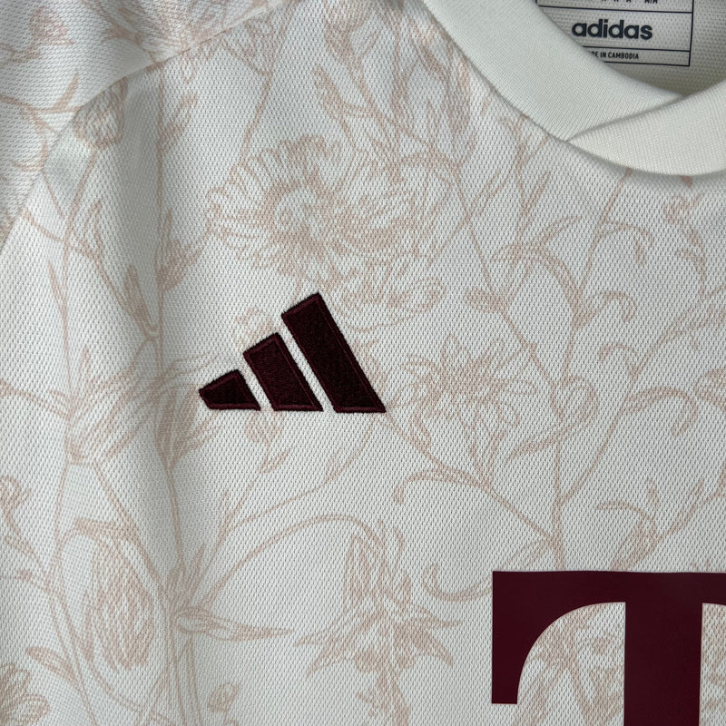 Camisola Bayern de Munique 2023/24 Terceira